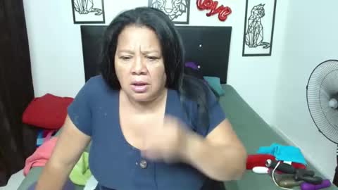 mhia1972 online show from September 2025 06:01:02 PM