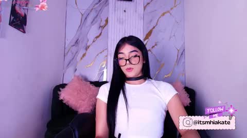 Snapshot of mhia_kate chatting on June 2026 11:45:02 AM Mhia Kate online show from June 2026 11:45:02 AM