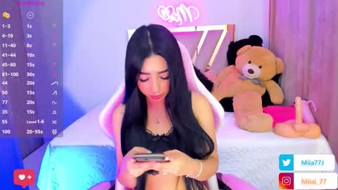 Snapshot of mia77_ chatting on September 2025 04:14:02 AM Mia online show from September 2025 04:14:02 AM