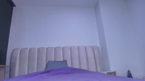 Emi online show from January 2026 07:17:01 PM