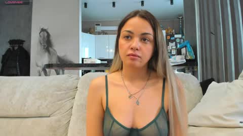 Snapshot of mia___mur chatting on May 2026 02:51:02 AM Mia online show from May 2026 02:51:02 AM