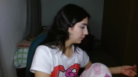 Mia online show from September 2025 03:44:01 AM