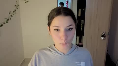 Mia adams  online show from December 2025 10:49:01 PM