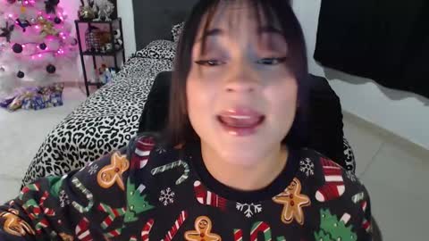 mia online show from December 2024 11:00:01 PM