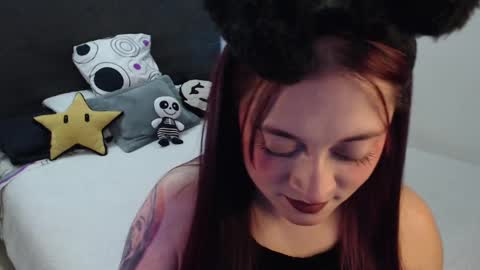 mia online show from September 2025 12:22:02 AM