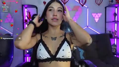mia_adamsxxx online show from July 2026 07:12:02 PM