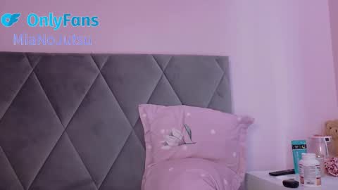 mia_angel online show from September 2025 02:21:01 PM