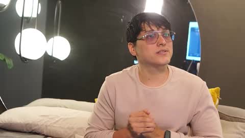 Belmont and Mia online show from March 2026 06:57:01 PM