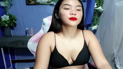 Mia online show from January 2026 06:22:02 PM