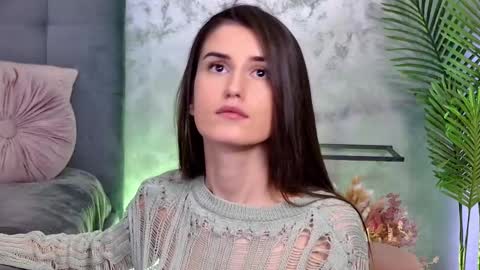 Freya Allen online show from February 2025 12:21:01 AM