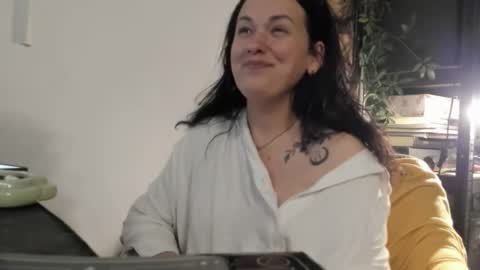 MIA online show from November 2025 10:12:01 PM