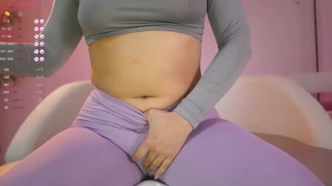 Anna online show from October 2025 08:41:01 PM