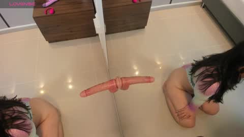 M I A  online show from February 2026 02:20:02 AM