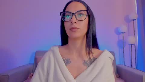 Sarah Luna online show from March 2026 06:22:01 PM