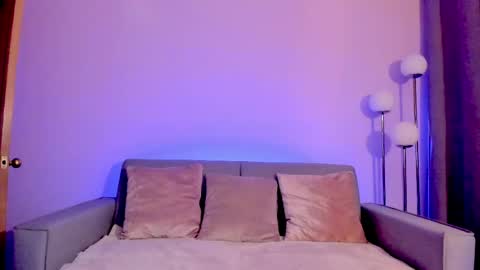 Sarah Luna online show from March 2026 11:43:02 AM