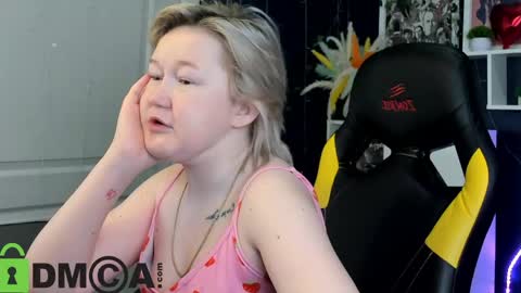 Snapshot of mia_ferd chatting on May 2026 03:01:01 AM Mia online show from May 2026 03:01:01 AM