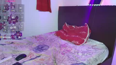 Snapshot of mia_fernand chatting on July 2026 02:05:17 AM mia_fernand online show from July 2026 02:05:17 AM