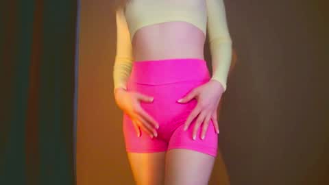 Snapshot of mia_fleur_ chatting on December 2024 08:48:02 AM Mia online show from December 2024 08:48:02 AM