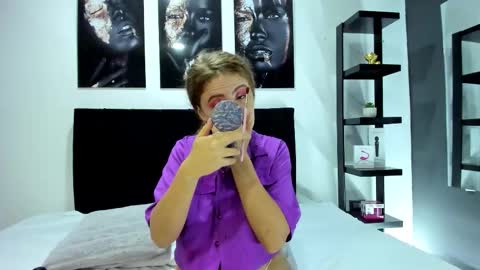 mia_fooxx online show from November 2025 12:34:01 PM