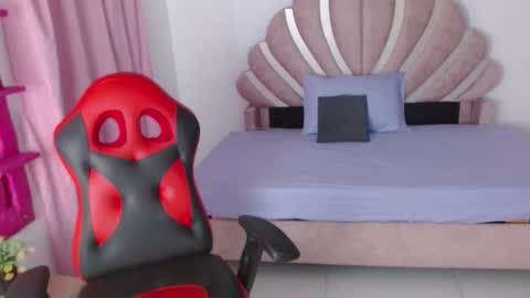 mia online show from January 2026 12:31:02 PM