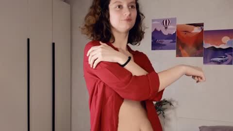 Mia  online show from January 2025 04:11:02 PM