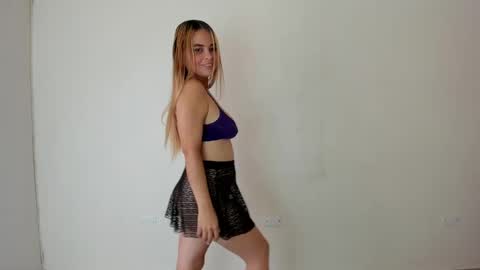 Snapshot of mia_hansper chatting on January 2025 11:27:01 PM Mia online show from January 2025 11:27:01 PM
