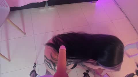 Val  online show from February 2025 07:16:01 AM