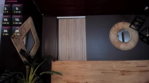 Val  online show from September 2025 11:43:01 AM