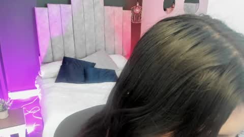 Val  online show from June 2026 07:48:01 PM
