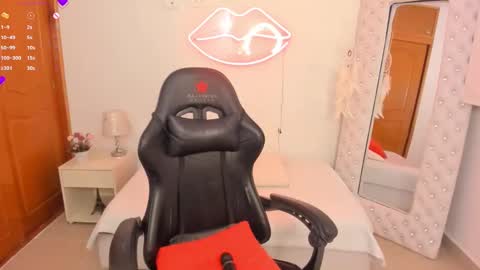    online show from February 2025 04:10:02 PM