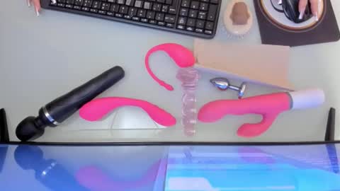    online show from March 2025 12:12:01 PM