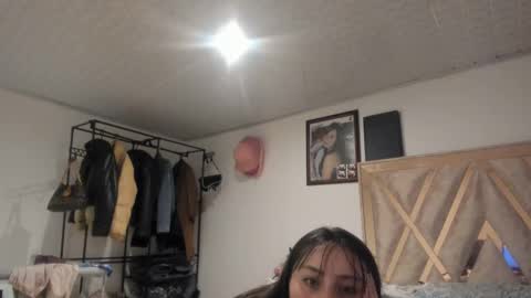 mia kaneee online show from October 2025 12:17:02 AM