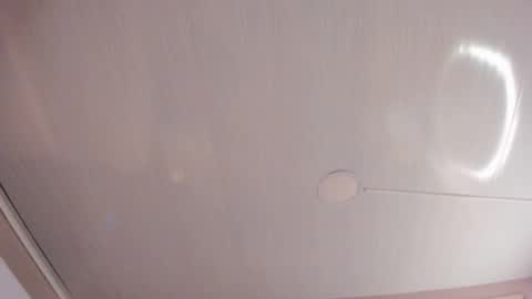 Mia online show from March 2026 03:33:02 AM