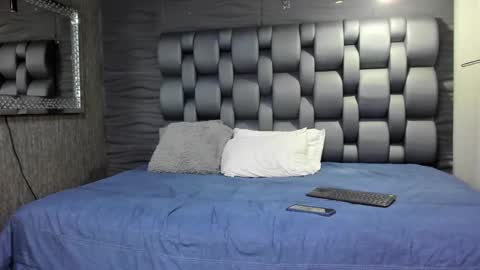 Snapshot of mia_kleim chatting on December 2024 03:08:02 AM MIA KLEIM online show from December 2024 03:08:02 AM