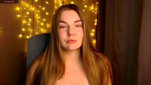 mia_lemm online show from September 2025 04:14:01 AM