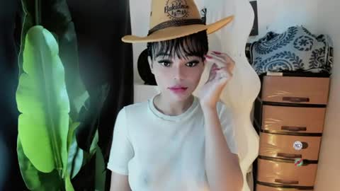 Snapshot of mia_lover9 chatting on July 2026 07:59:02 AM M I A online show from July 2026 07:59:02 AM