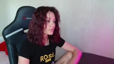 Snapshot of mia_luiza chatting on June 2026 08:34:01 AM mia_luiza online show from June 2026 08:34:01 AM