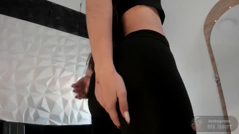 mia_luxor online show from February 2026 11:43:02 AM