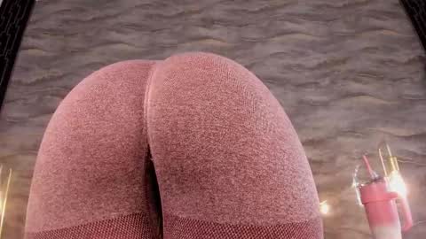 mia_luxor online show from April 2026 01:41:01 PM