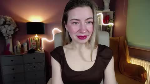 Mia online show from February 2025 07:37:02 AM