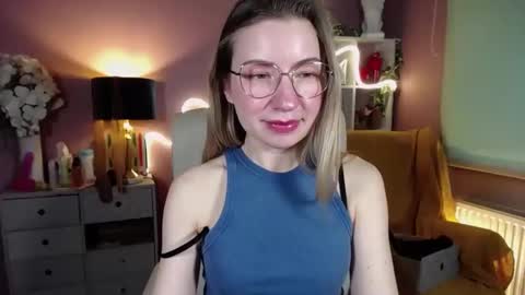 Mia online show from February 2025 02:21:01 PM