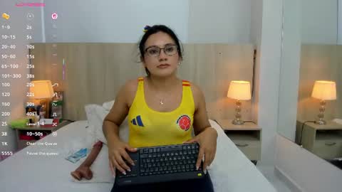 Snapshot of mia_mercier chatting on June 2026 11:30:02 AM Mia Mercier online show from June 2026 11:30:02 AM