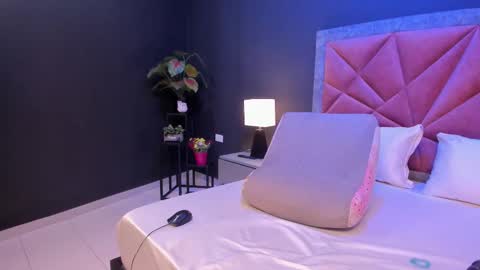 MIA  online show from March 2026 07:31:02 PM