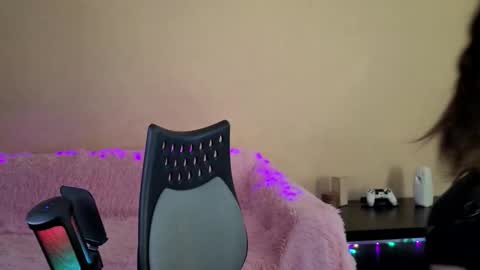 Snapshot of mia_montary chatting on November 2025 09:08:02 AM your temptress Mia online show from November 2025 09:08:02 AM