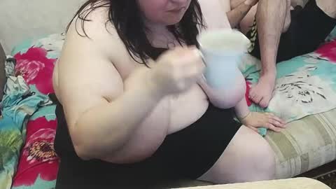 Snapshot of mia_muv chatting on May 2026 07:25:01 AM mia_muv online show from May 2026 07:25:01 AM