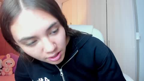 Mia Nevaeh - follow me online show from January 2025 08:10:02 PM