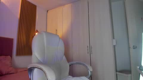 Mia Nevaeh - follow me online show from February 2026 07:54:01 PM