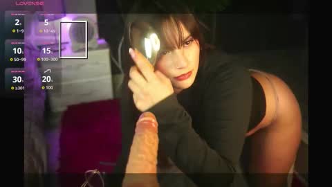 Mia online show from March 2026 03:33:01 AM