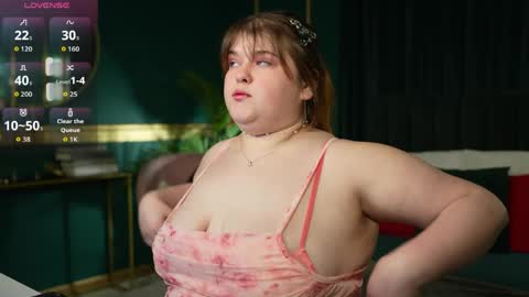 Snapshot of mia_of_your_dreams chatting on May 2026 05:52:01 PM Sweet Mia online show from May 2026 05:52:01 PM