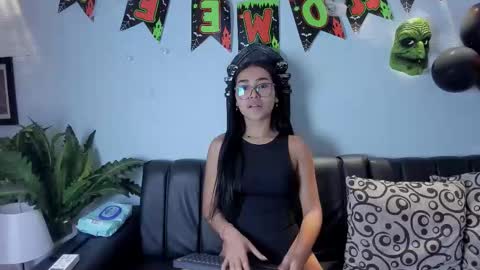 Snapshot of mia_petite72 chatting on October 2025 11:24:02 PM mia_petite72 online show from October 2025 11:24:02 PM